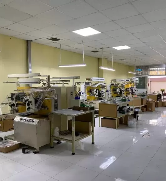 Tag Treo Tem Nhãn May Mặc – Giải Pháp Nhận Diện Thương Hiệu Hiệu Quả Cho Doanh Nghiệp Thời Trang