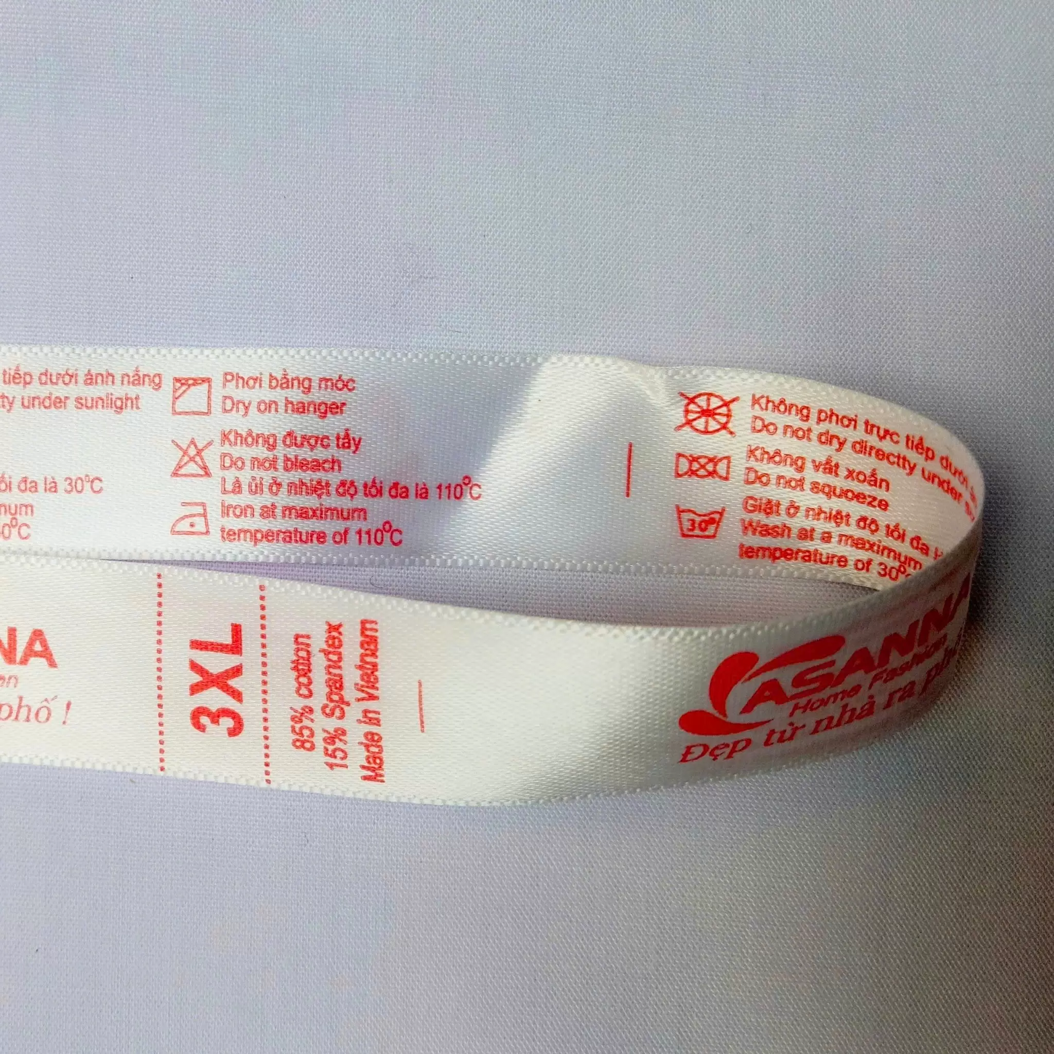 TEM NHÃN VẢI – IN LỤA (SILK PRINTING)