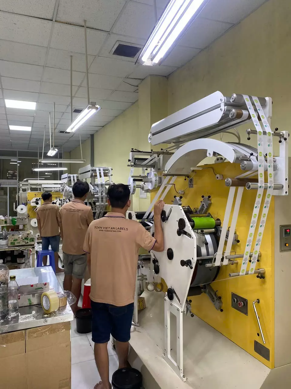 TOÀN VIỆT ẤN LABEL
